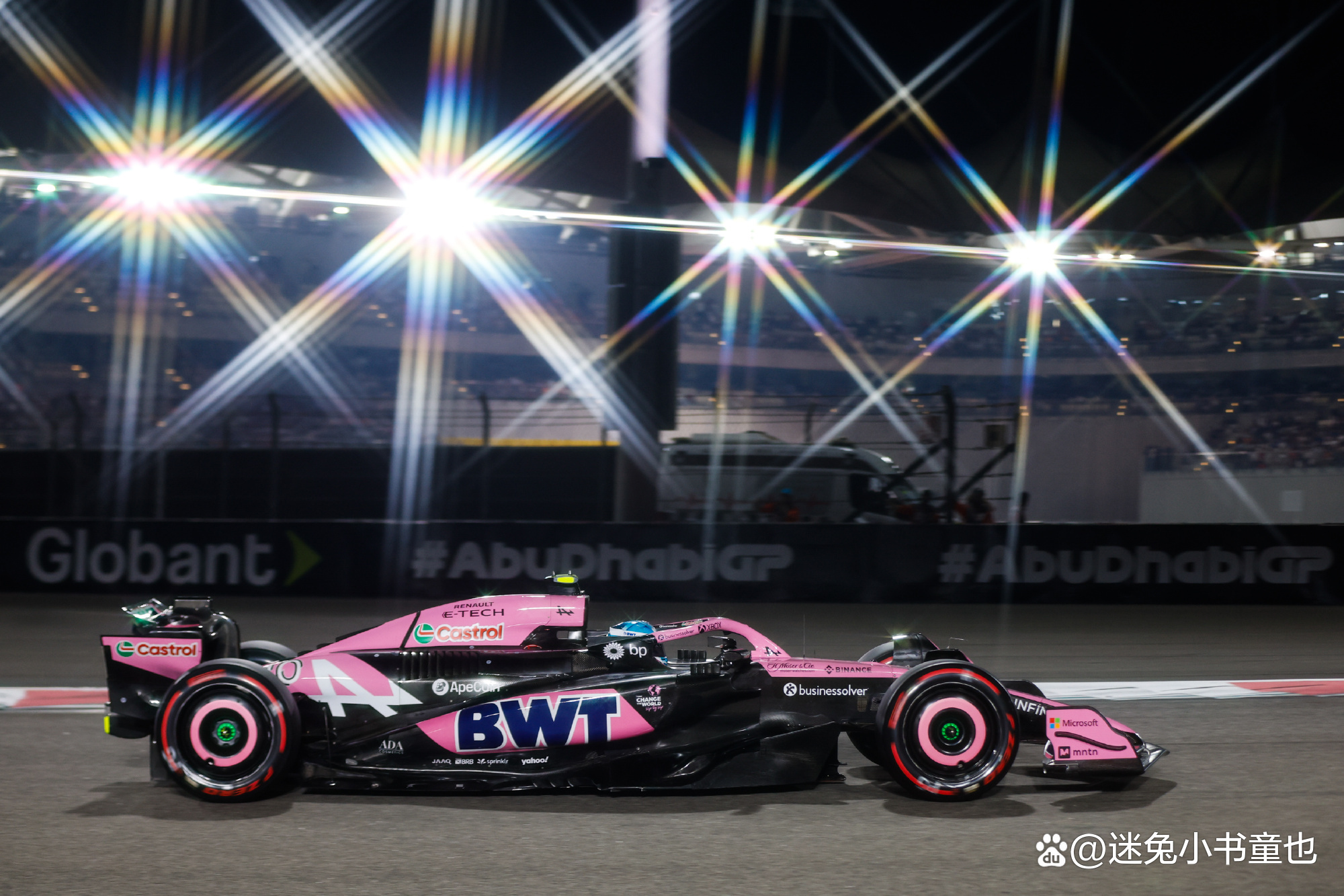 阿斯顿马丁逆转索伯车队,佩雷兹点燃赛场 阿斯顿马丁逆转索伯车队,佩雷兹点燃赛场