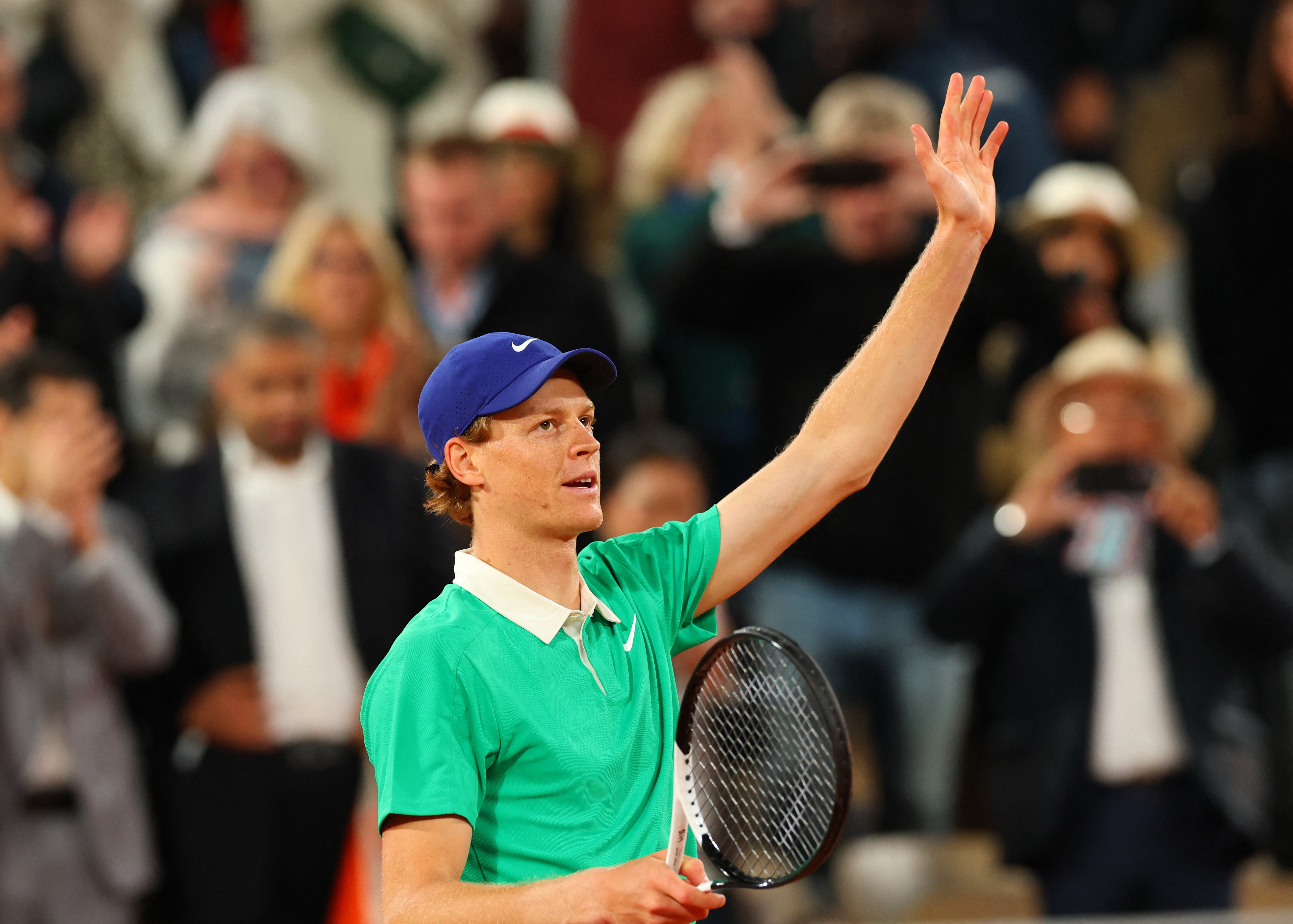 澳网完胜法网,辛纳高光表现 澳网完胜法网,辛纳高光表现