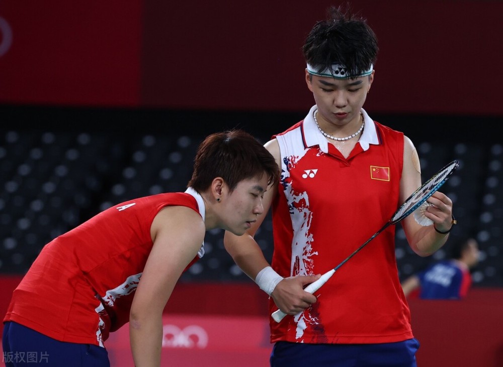 韩国队鏖战英格兰队,梁靖崑点燃赛场 韩国队鏖战英格兰队,梁靖崑点燃赛场