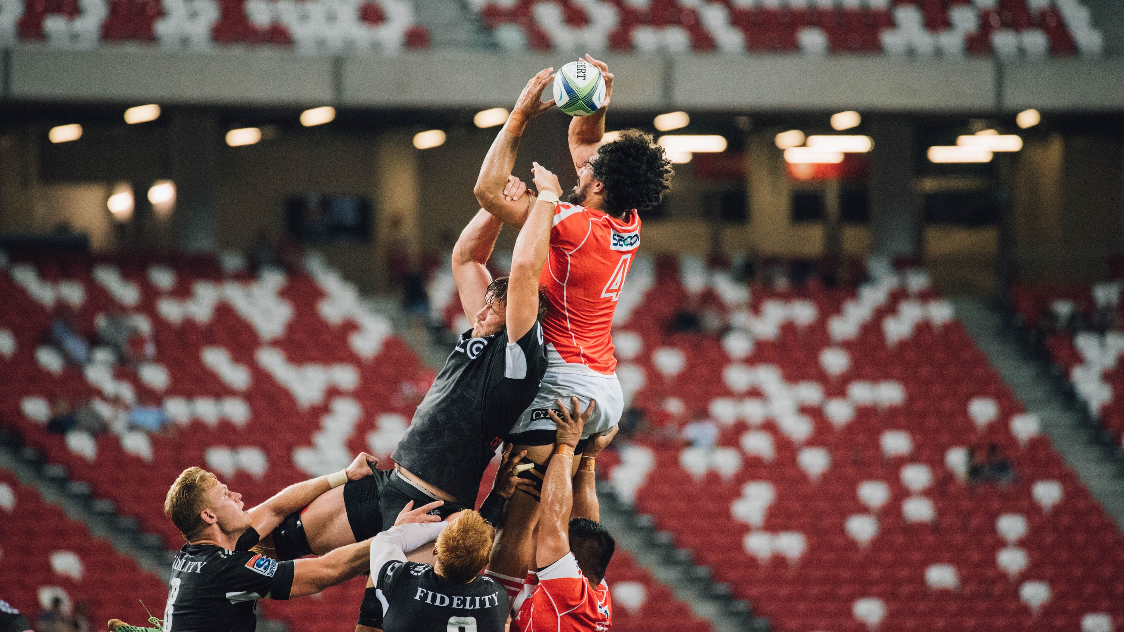 F1轮胎与篮筐的共振，当极速新章遇上坚韧风暴