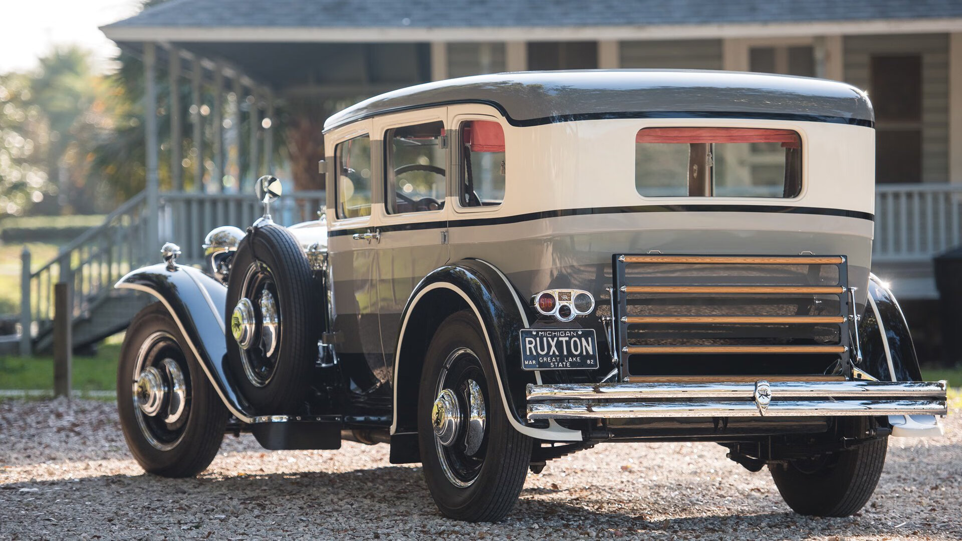 詹姆斯40分史诗逆转未果 绿军三分暴雨浇灭火箭反扑