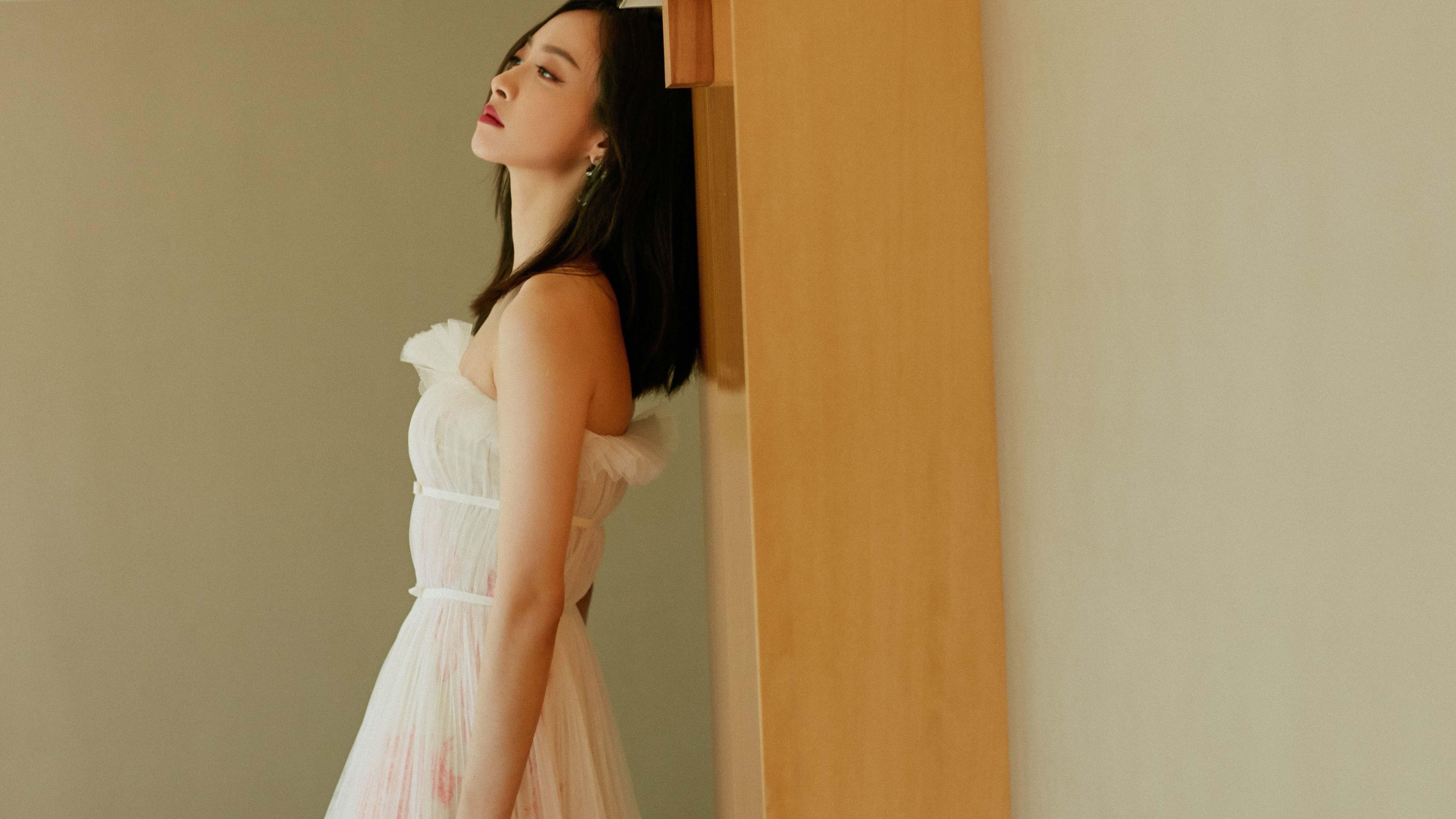 开云体育官网-闪电破敌！欧文末节12分主导降维打击，马刺三节击溃广厦创慈善赛纪录